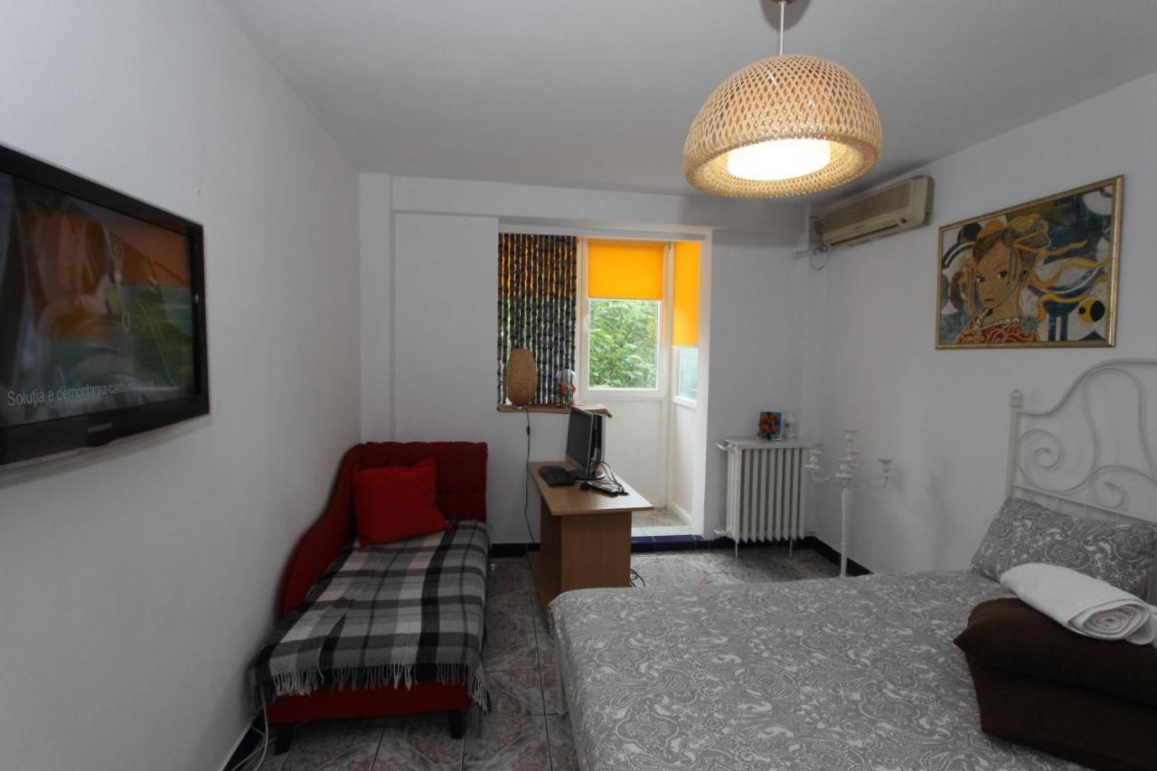 Piata Resita Host Apartment Bukares Bagian luar foto