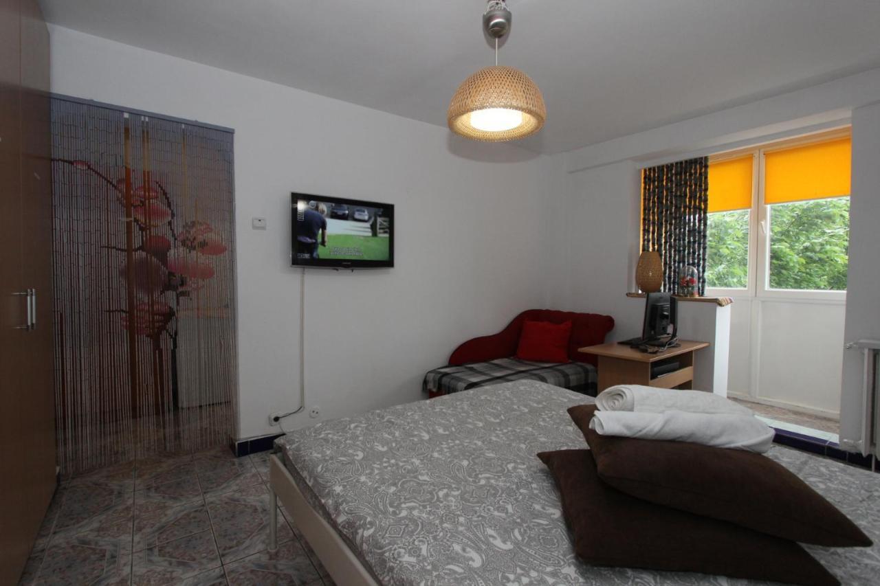 Piata Resita Host Apartment Bukares Bagian luar foto